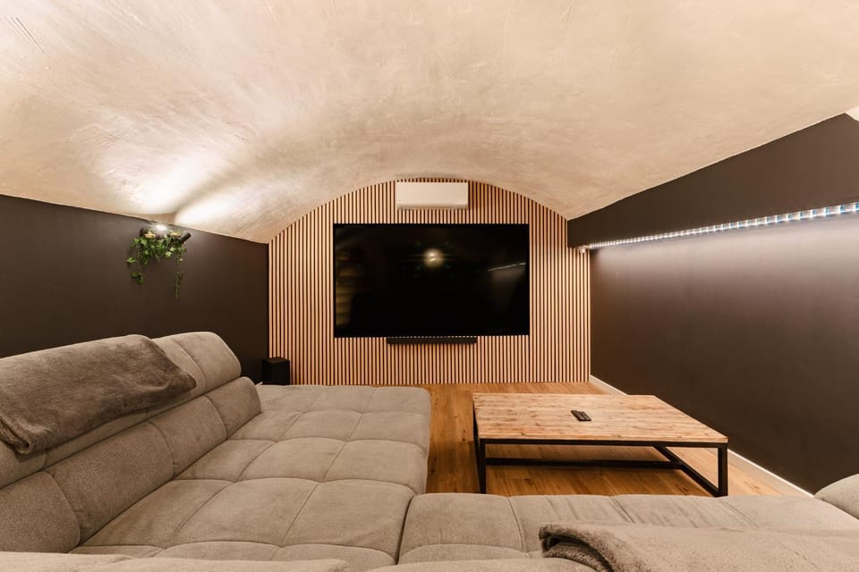 La Cave Voutée - Home Cinema Apartment in Valence