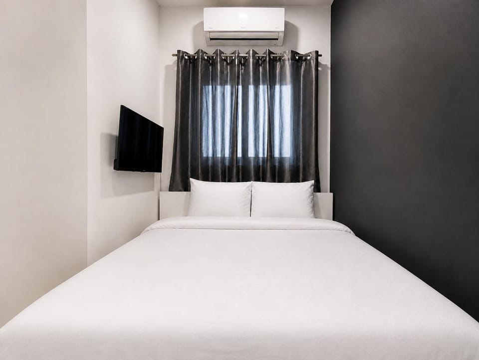 Bed, TV and multimedia, Photo of the whole room, Bedroom, air conditioner