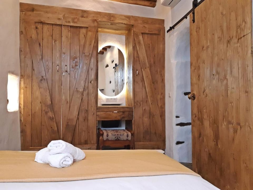 Kostoulis Traditional House Apartment in Paros, Greece