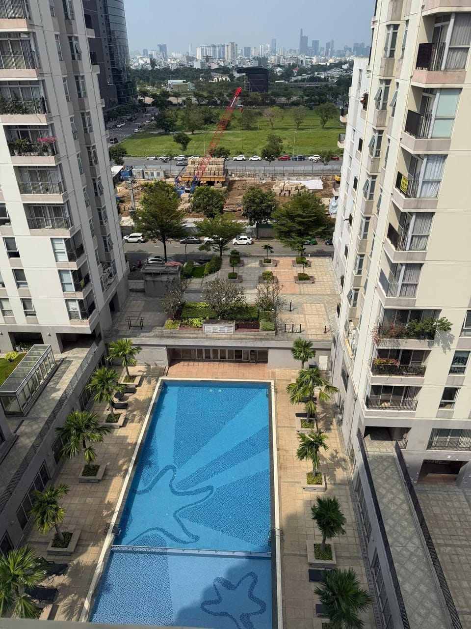 Property building, Neighbourhood, City view, Street view, Swimming pool
