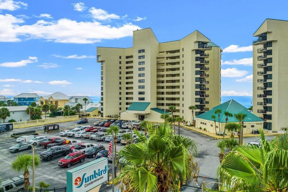 Beachfront Condo With Beautiful Sunset Apartment in Panama City Beach