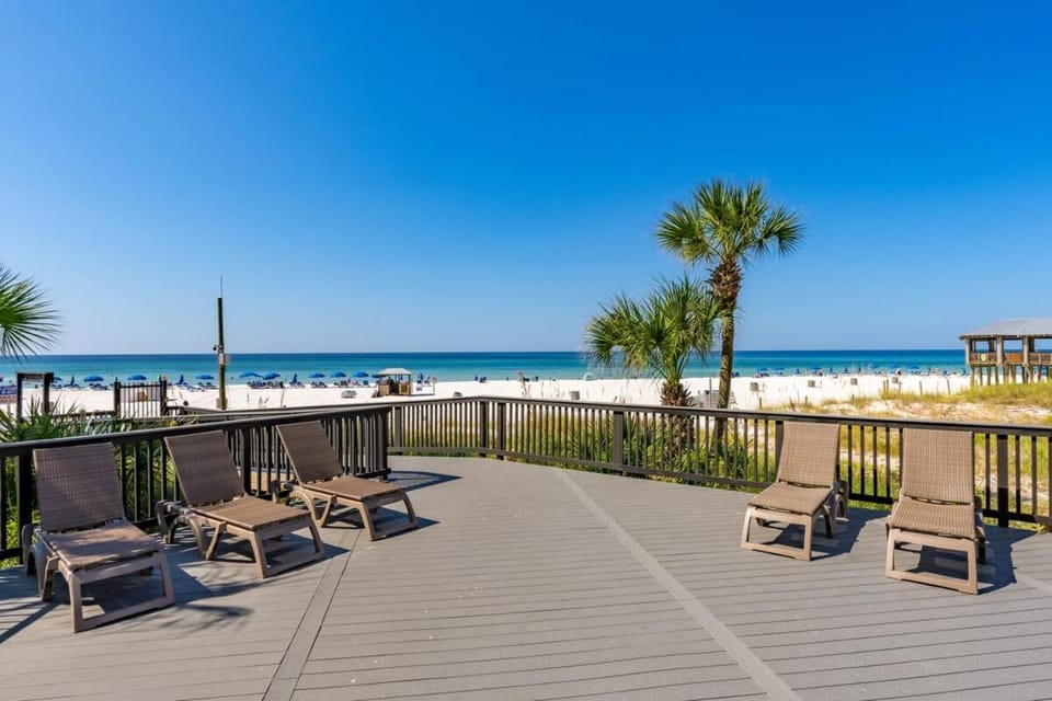 Beachfront Condo With Beautiful Sunset Apartment in Panama City Beach