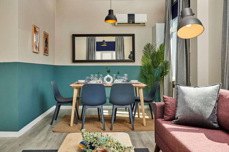 Central Nişantaşı Stay 2BR Flat AC in All Rooms Apartment in Istanbul