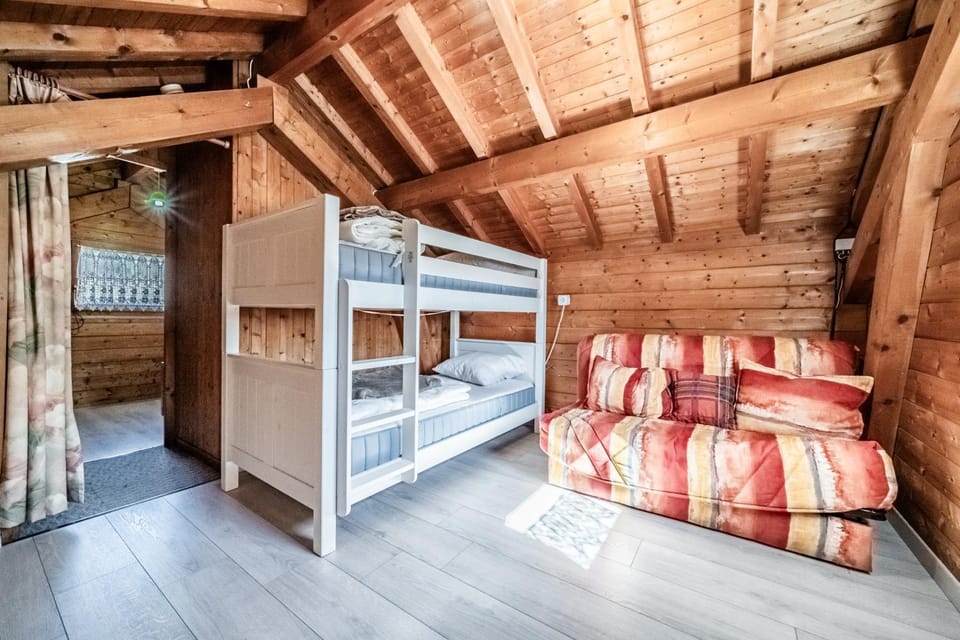 Property building, Living room, Bedroom