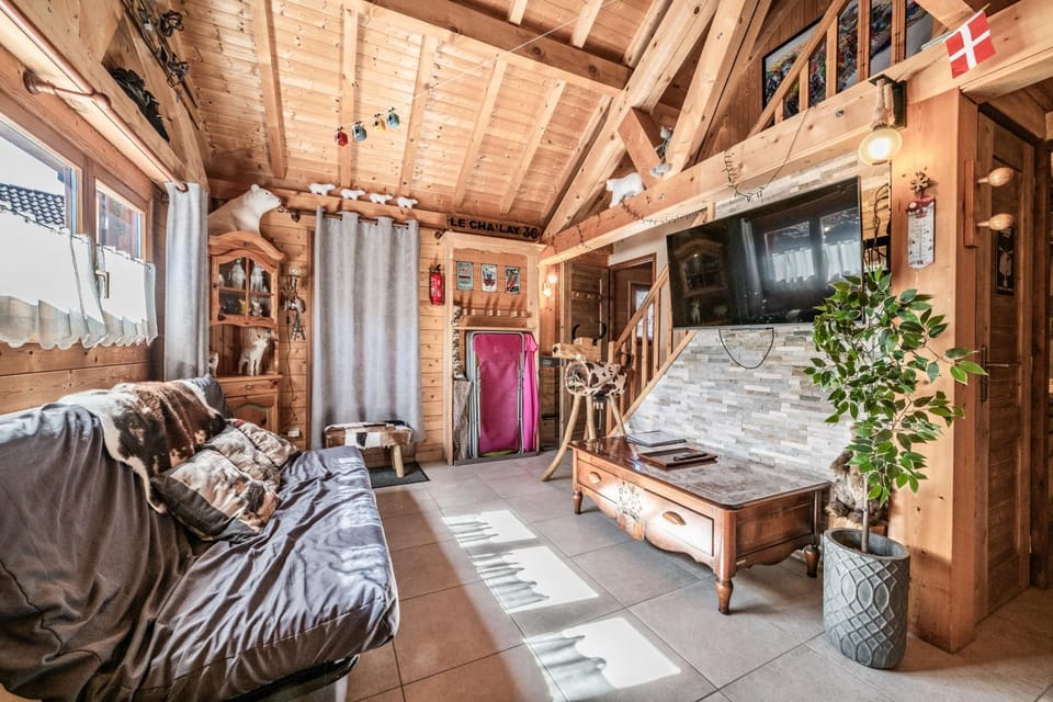 Property building, Living room