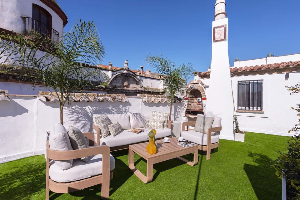 Spring, Off site, Day, Balcony/Terrace, Living room