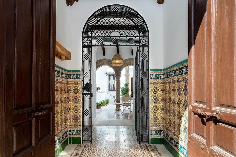 Patio, Facade/entrance, Inner courtyard view