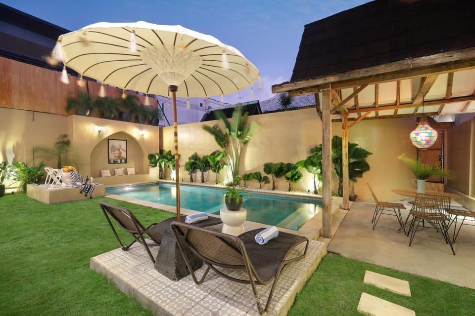 Garden, Seating area, Swimming pool