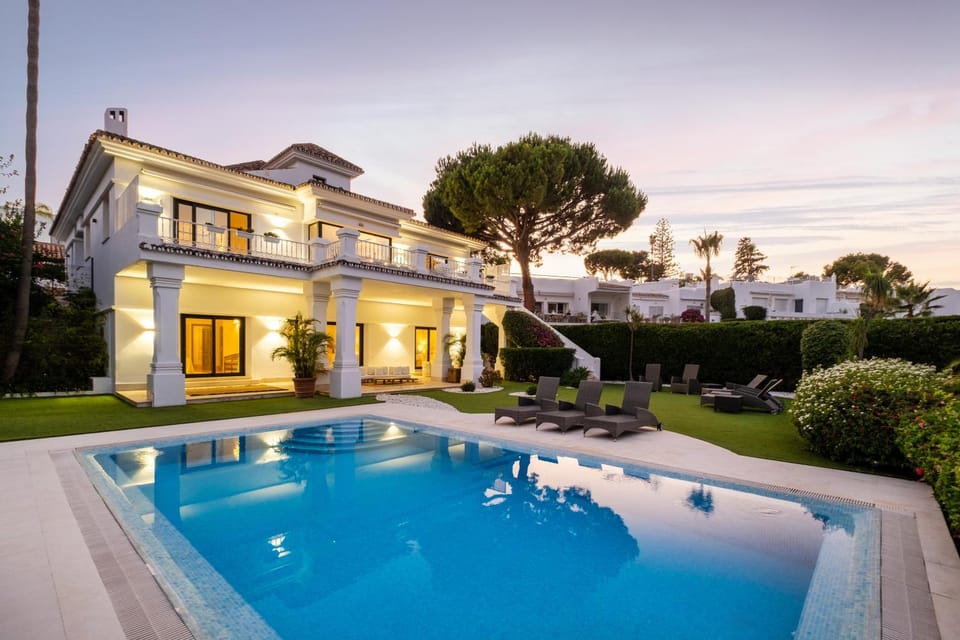 Property building, Garden view, Swimming pool