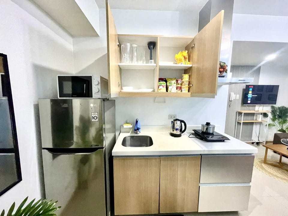 AzurestaycationbyGS Apartment in Paranaque