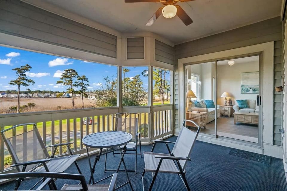 Tidewater Golf Condo-Gated, Pools, Elevator, Views House in Little River