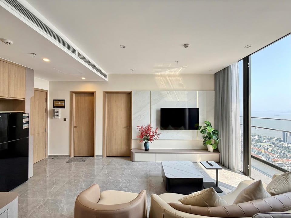TV and multimedia, View (from property/room), Balcony/Terrace, Living room, Seating area, Dining area