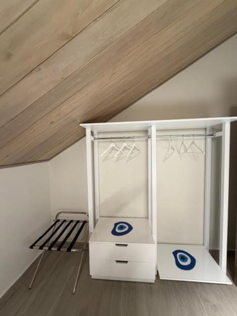 EYZ Terra Loft, by EYZ Holiday Homes Apartment in Bahsa Street, البترون، Lebanon