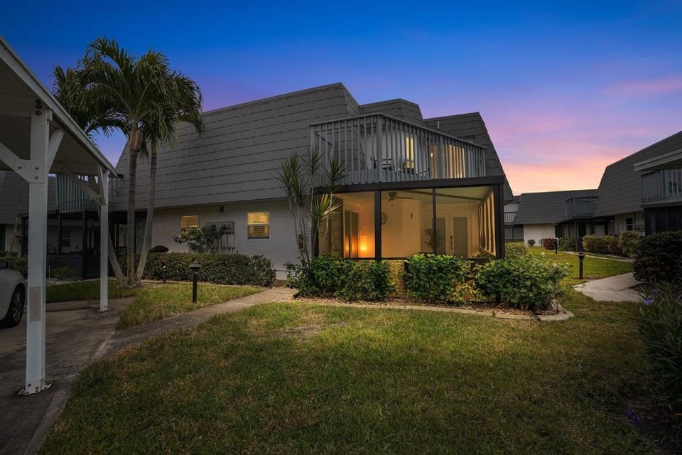 Relaxing 2BR Fort Myers Getaway Near Beaches apts Apartment in Iona