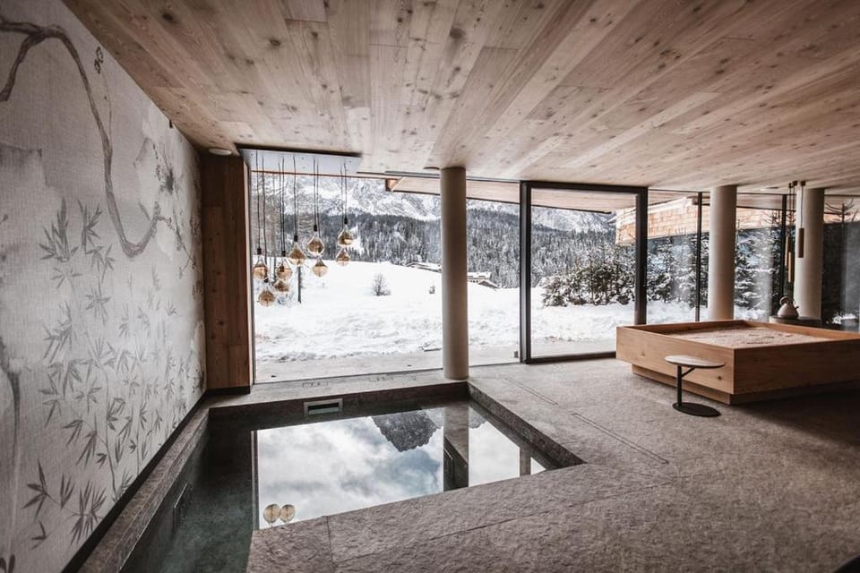 Hot Tub, Swimming pool