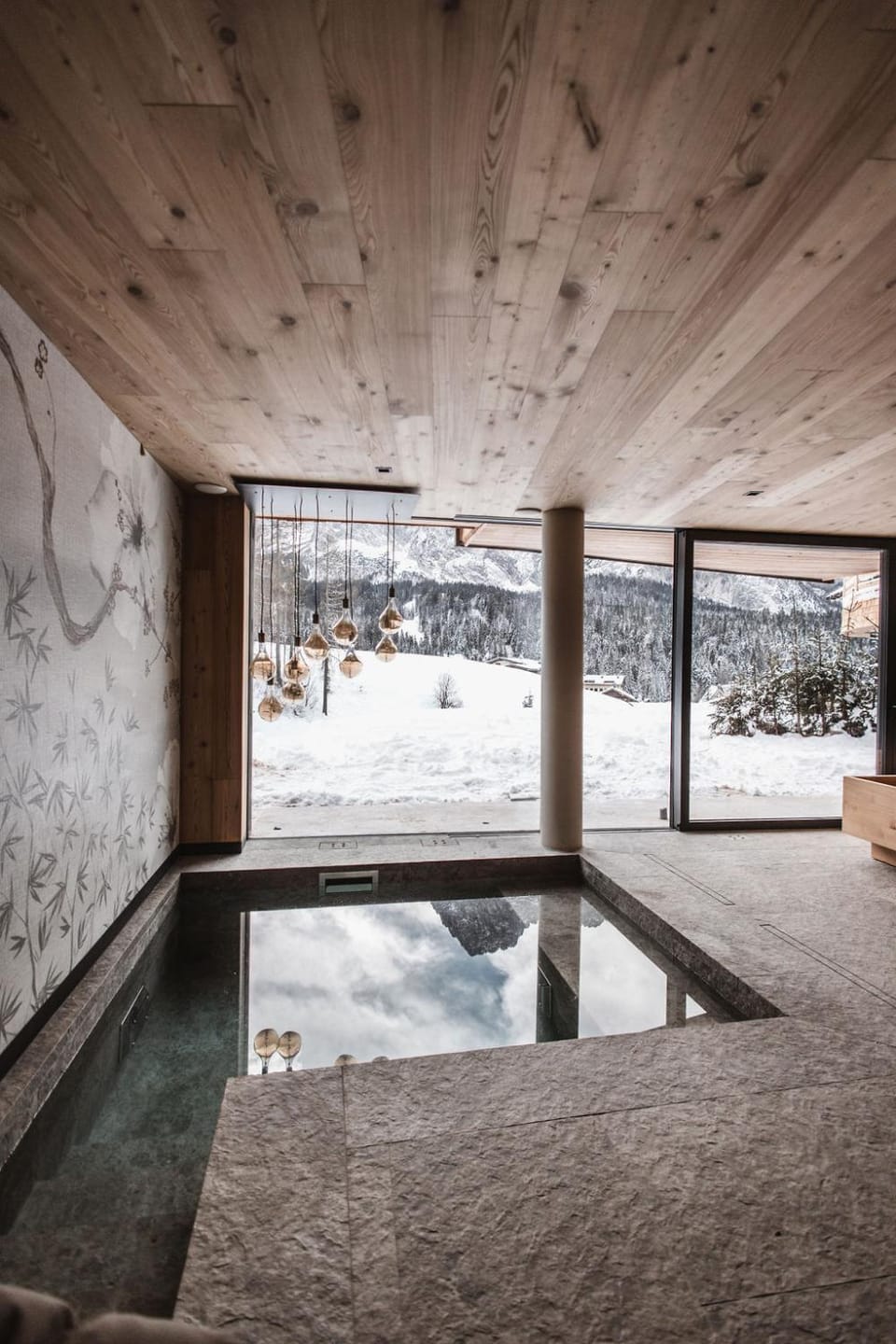 Hot Tub, Swimming pool