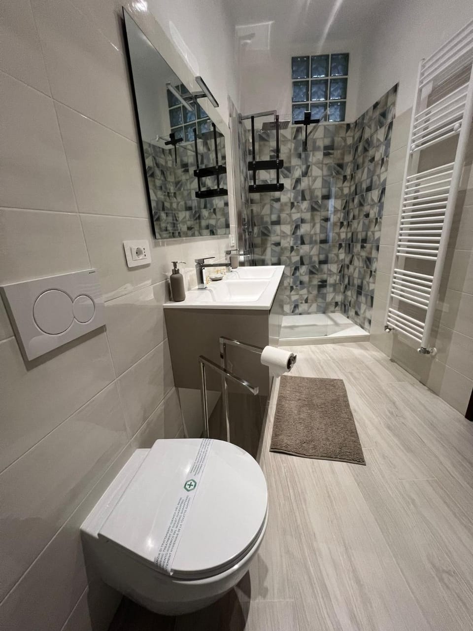 Bathroom, Living room