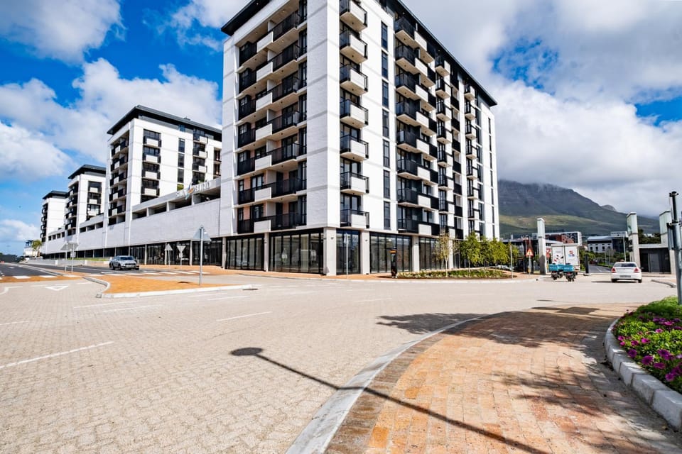 Property building, Street view