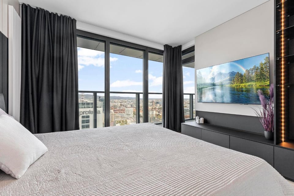 Luxury Eurovea Tower - City & Hills Apartment in Bratislava