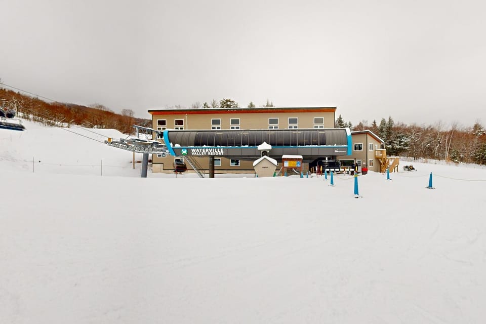 Mad House Apartment in Waterville Valley