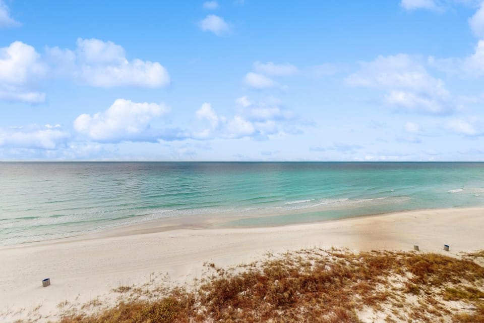 Pinnacle Port C2-702 - Seas The Day Apartment in Sunnyside