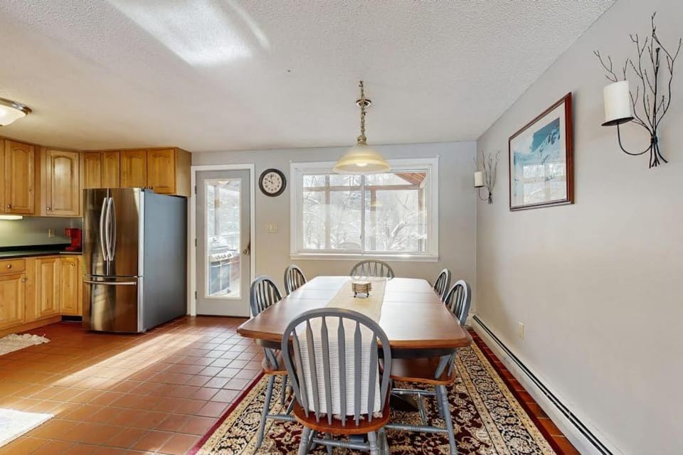White Mountain Trailhead House in Campton