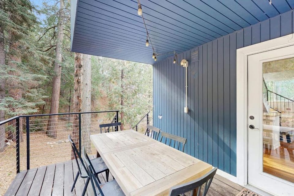 Arrowhead Adventure Lodge House in Lake Arrowhead