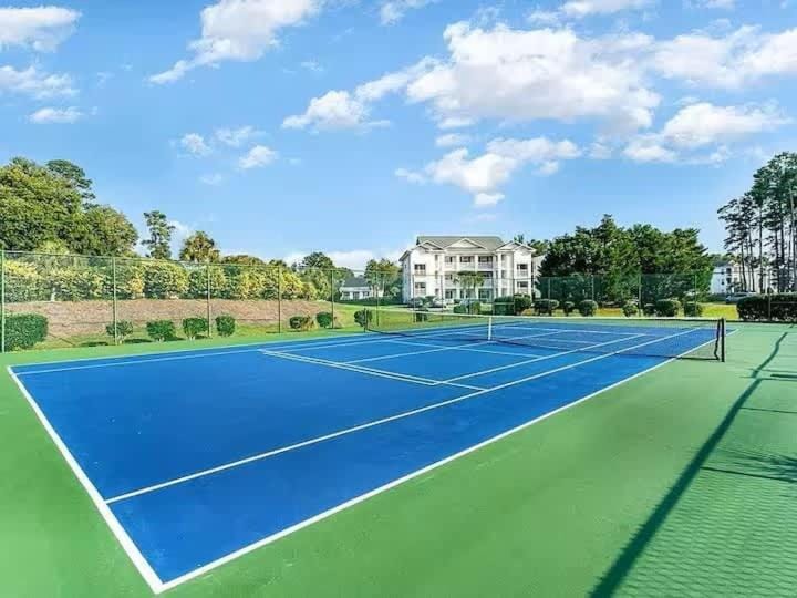 Stay Coastal King Bed Pools Hot Tub Tennis House in Carolina Forest