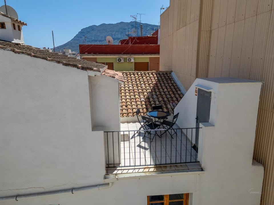 Balcony/Terrace, Mountain view