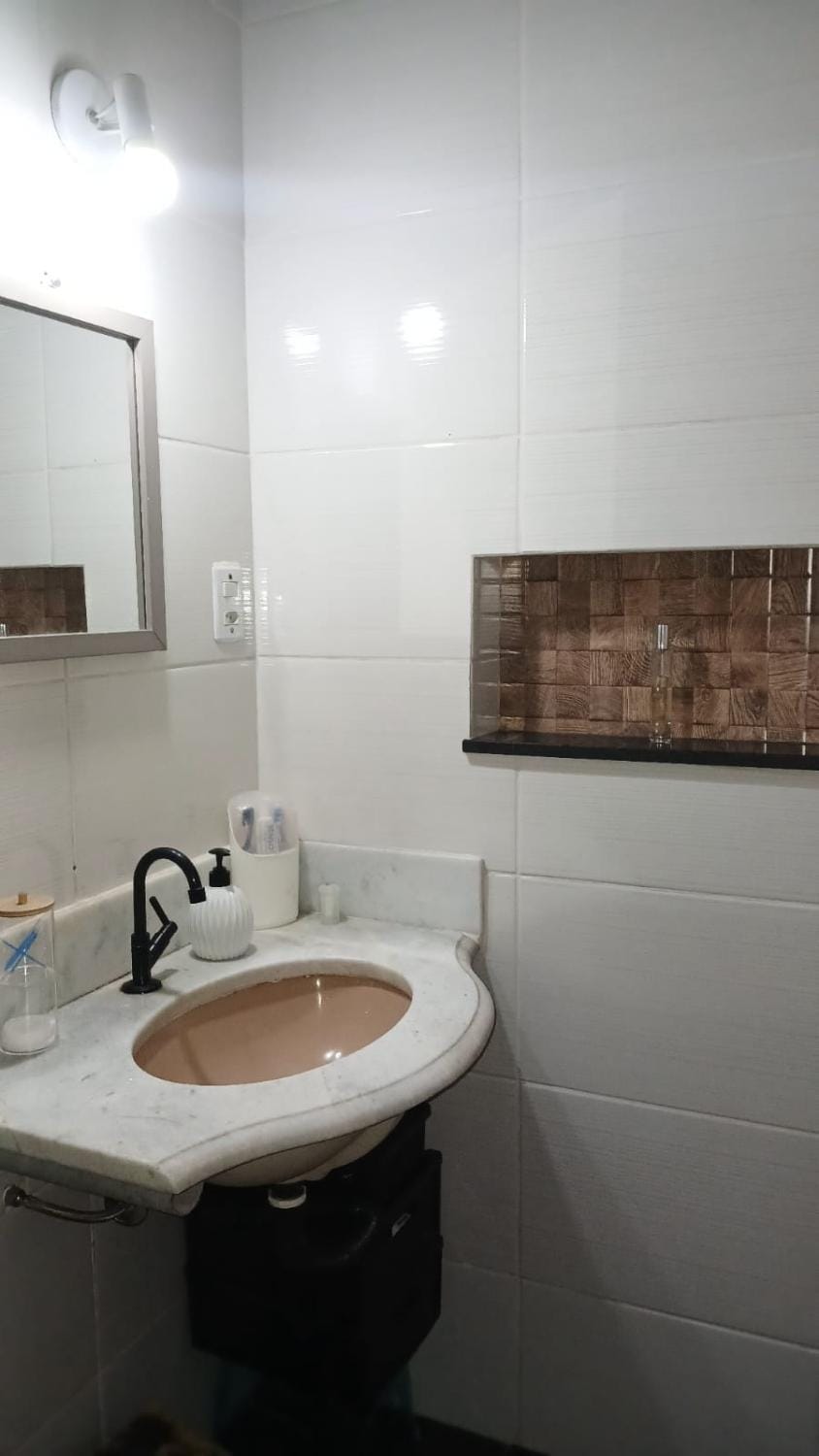 Estúdio no Caiçara, Wi-fi, Ar condicionado, TV plana, Vaga de garagem, Banheiro privativo Vacation rental in Belo Horizonte