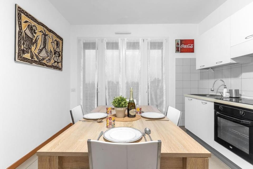 Quiet and modern stay just outside Milan Apartment in Lombardy
