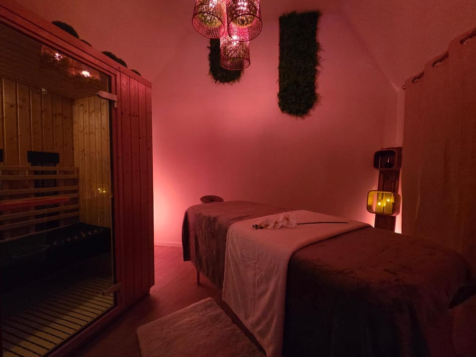 Massage, Sauna