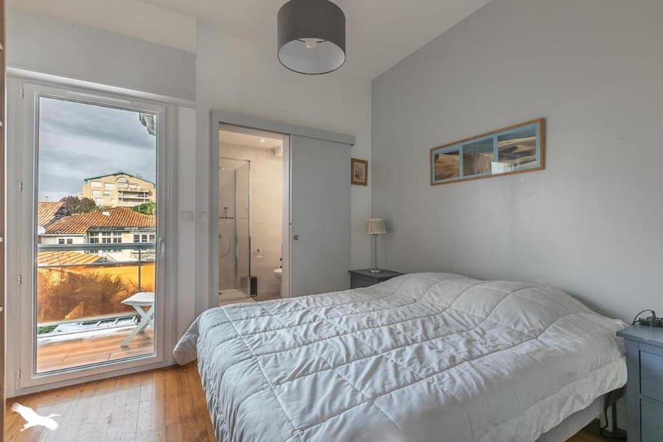 Arcachon Cœur de ville Appartement lumineux Apartment in Arcachon