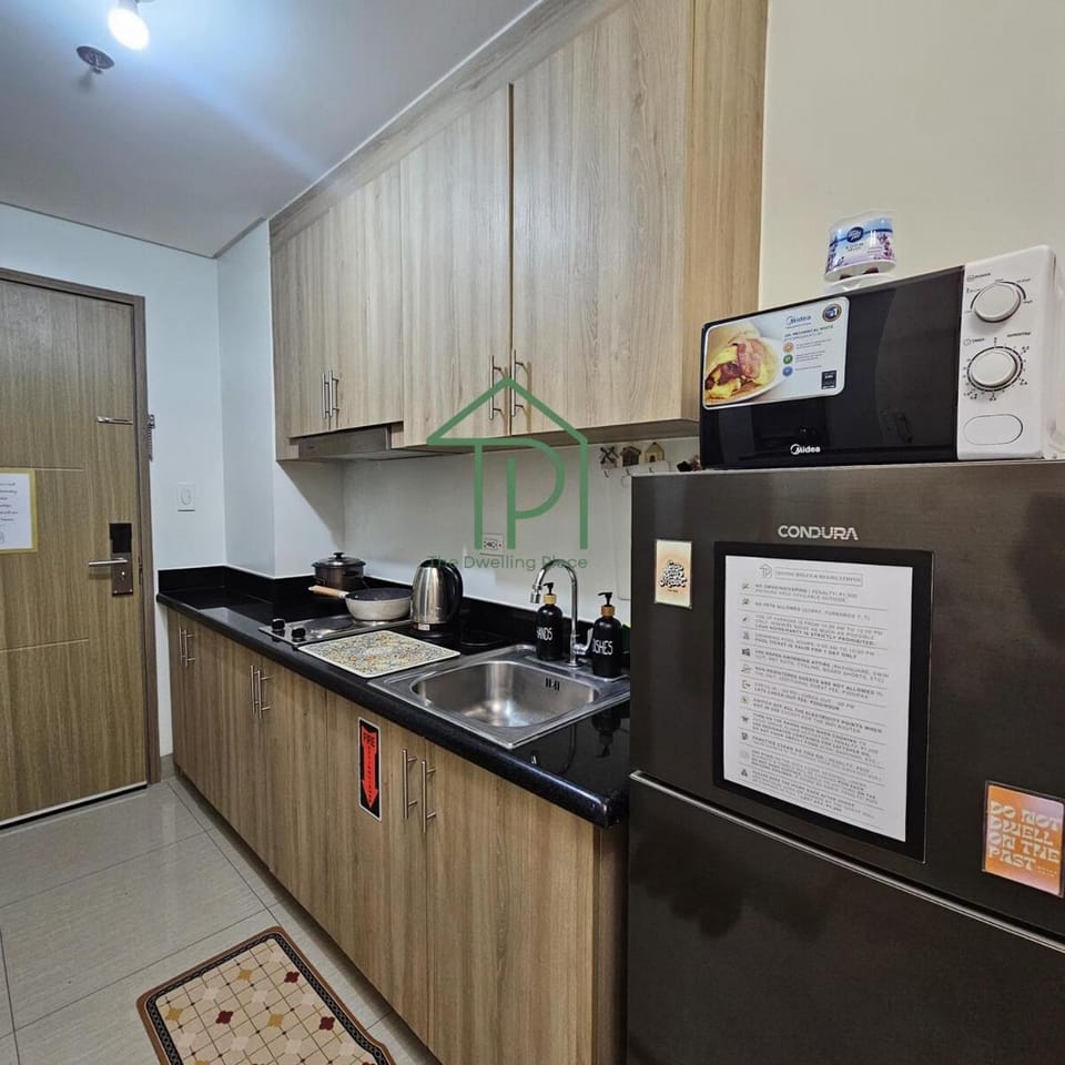 1BR Pool View Balcony Near MOA Shore 2 Tower 1 Apartment in Pasay
