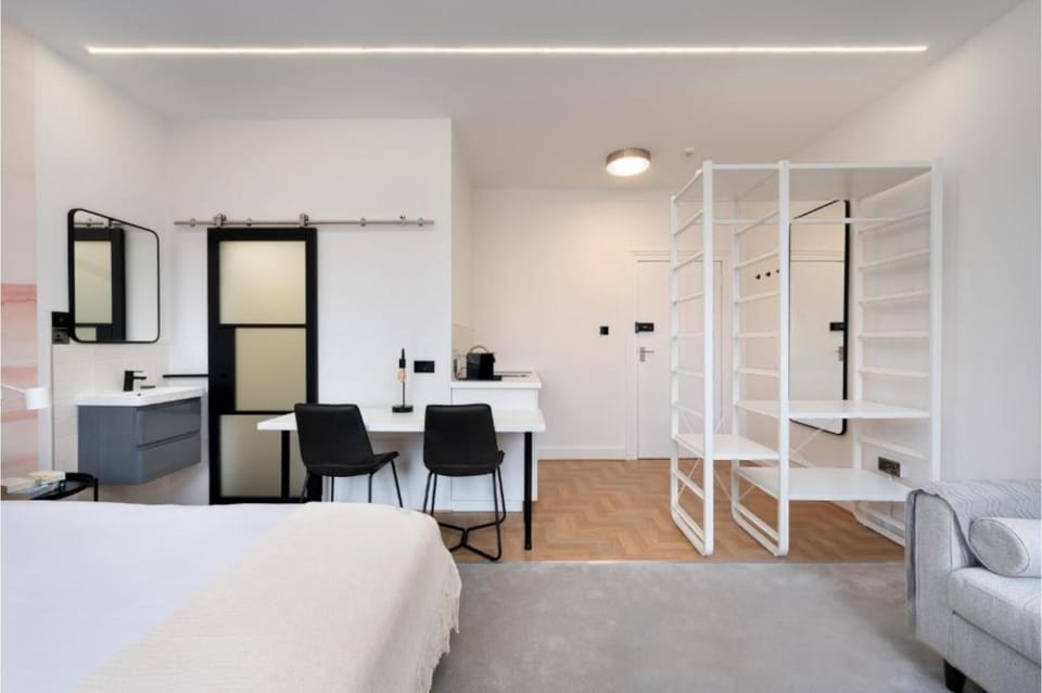 Seating area, Bedroom