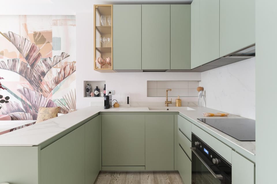 Kitchen or kitchenette