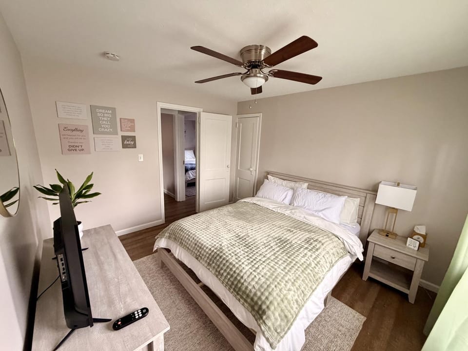 Bed, Bedroom