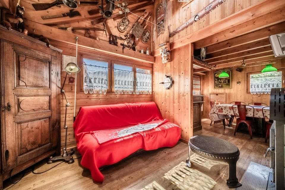 Property building, Living room