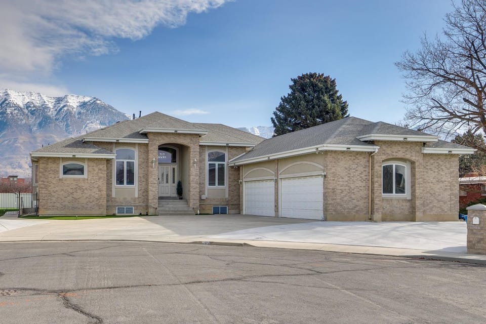 Game Room & Playground! Huge Family Home in Orem House in Orem