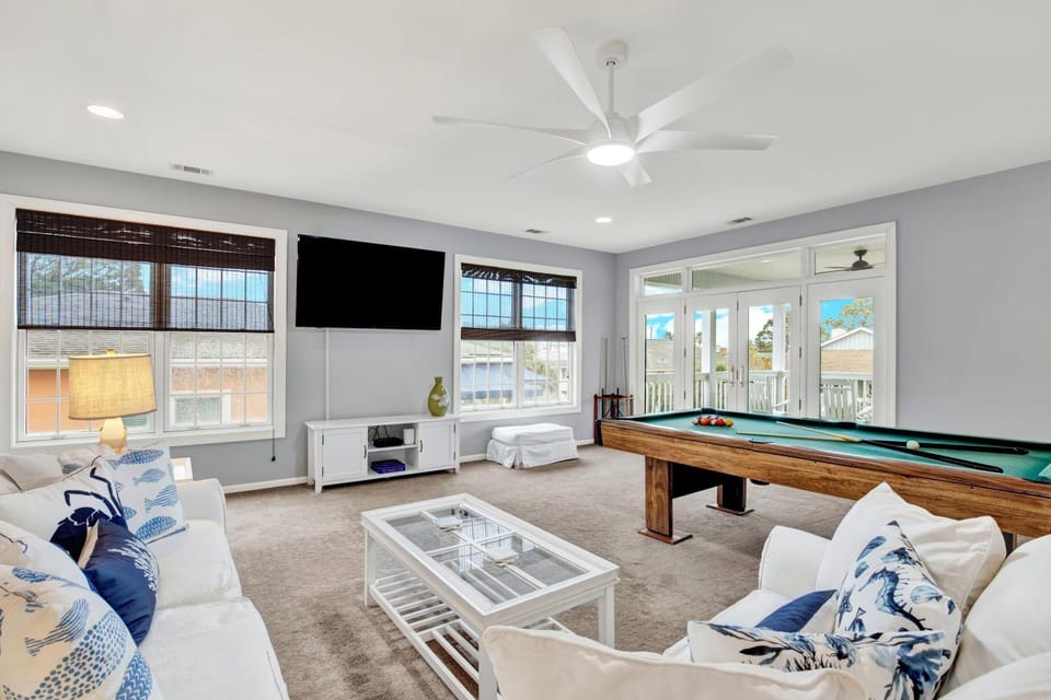 Communal lounge/ TV room, Game Room