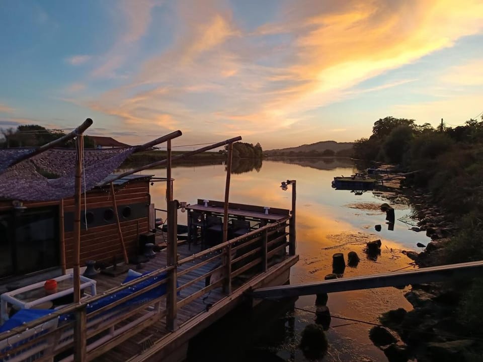 Le Rivage Landais Docked boat in Nouvelle-Aquitaine