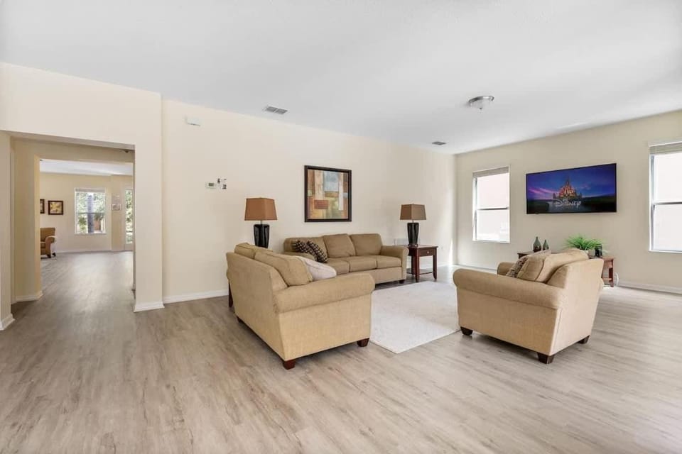 Communal lounge/ TV room, Living room