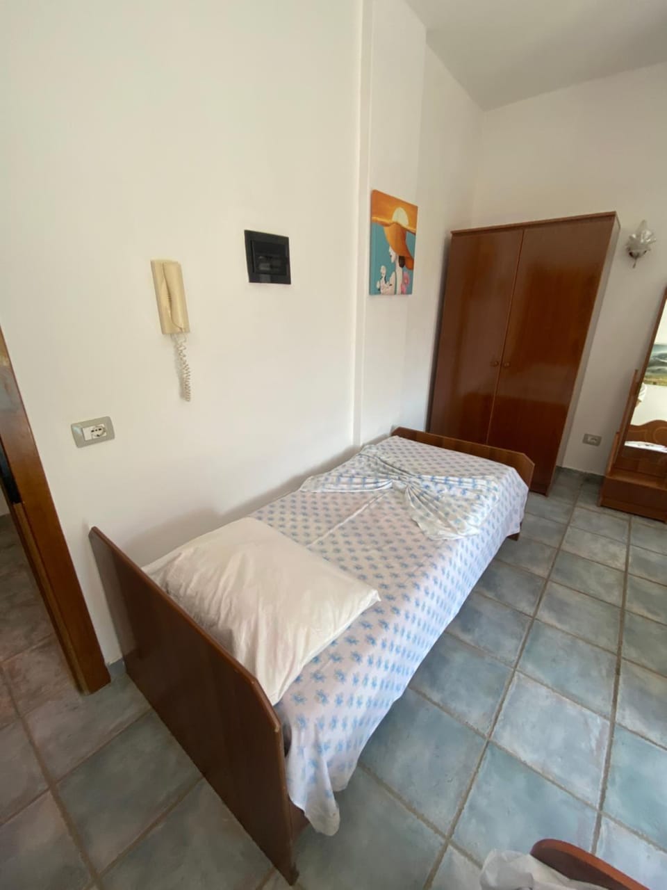 Bed, Photo of the whole room