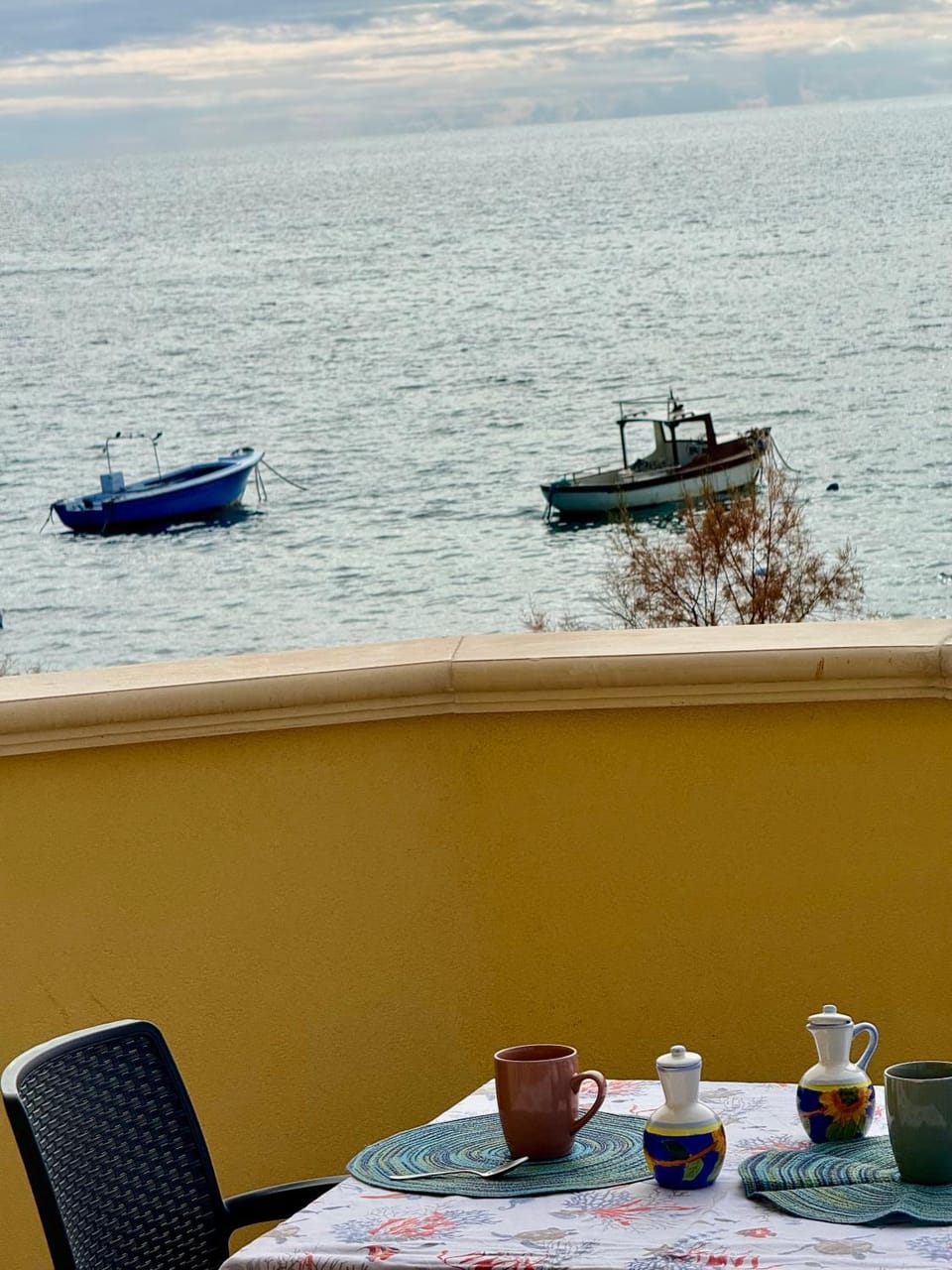 Day, Natural landscape, Coffee/tea facilities, Dining area, Sea view