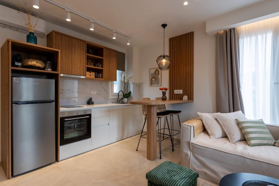 Seating area, kitchen