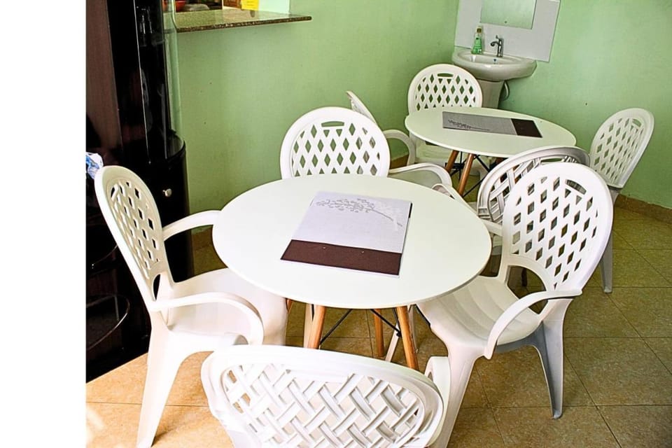 Mamboleo princely Homes Bed and Breakfast in Kenya