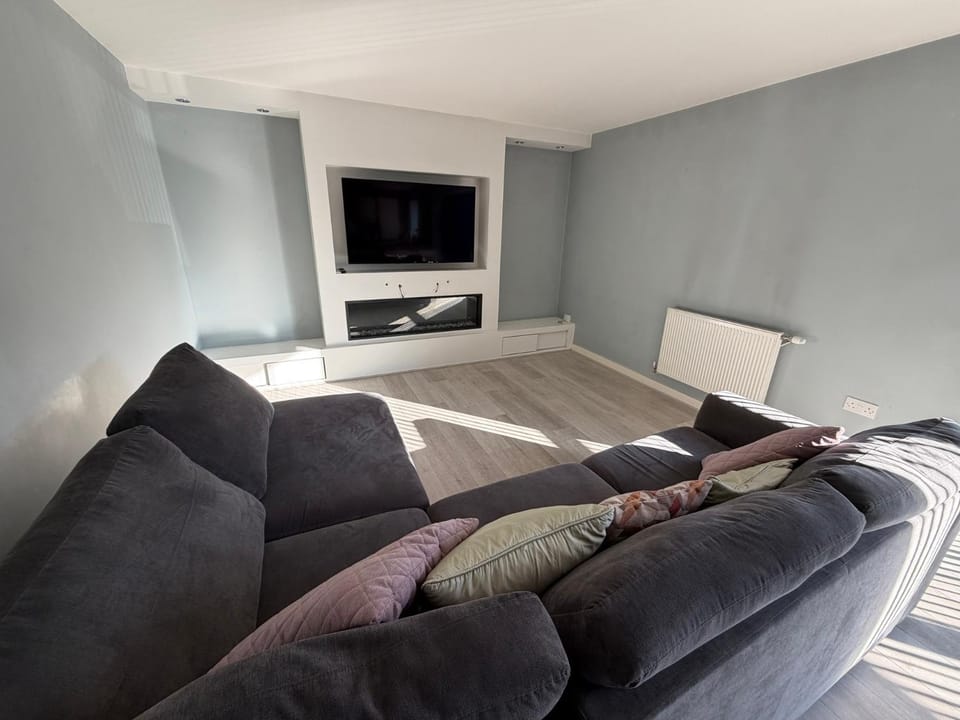 Spacious 1BDR Apartment in Morden London Apartment in London