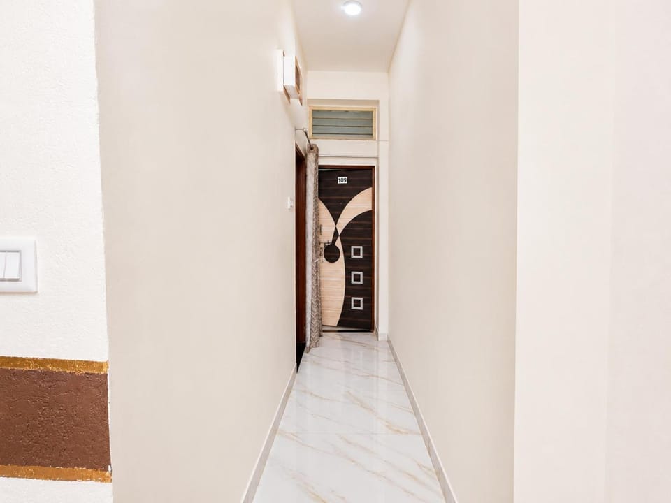 Hotel Prime Lodging Hotel in Maharashtra