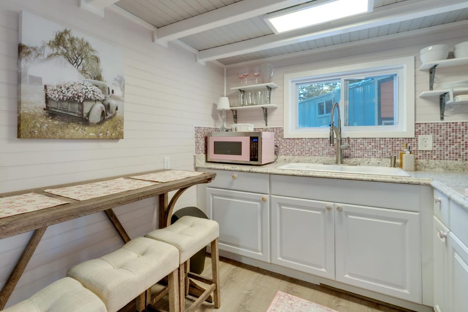 Adorable Tiny Home w/ Mtn Views in Woodland Park! Apartment in Woodland Park