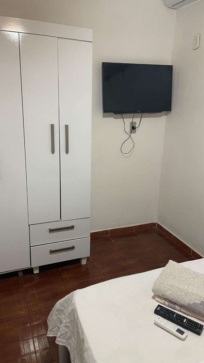 Kitnet completa próximo ao centro de Foz House in Foz do Iguaçu